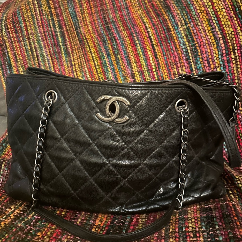 Chanel Caviar Leather. Great Condition. Beautiful Bag!